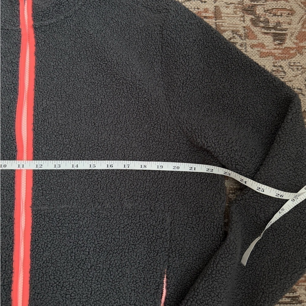 Under Armour Women's Gold Sherpa Jacket Light Weight Loose Fit Size XL - Picture 8 of 9